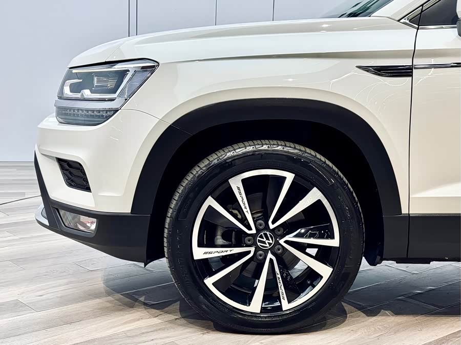Volkswagen Tharu 2021 car image #27