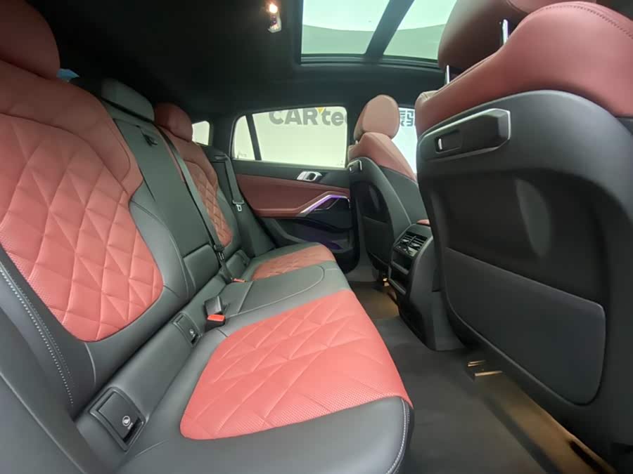 BMW X6 2025 car image #27