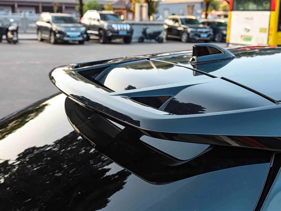 Toyota C-HR 2018 car image #27