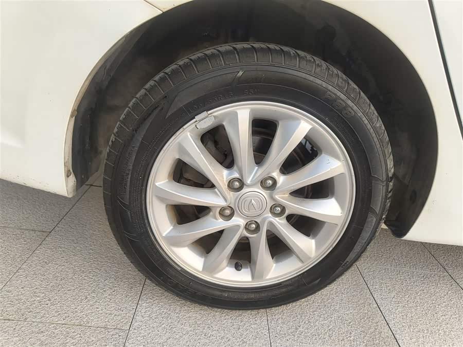 Changan Alsvin V7 2016 image de voiture #27