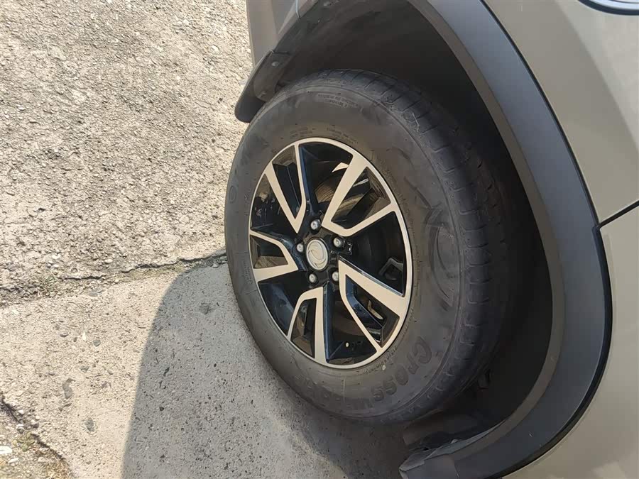 Forthing T5 2020 صورة سيارة #27