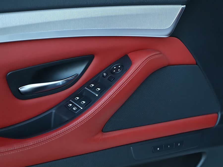 BMW M5 2013 #27 BMW M5 2013 car image #27