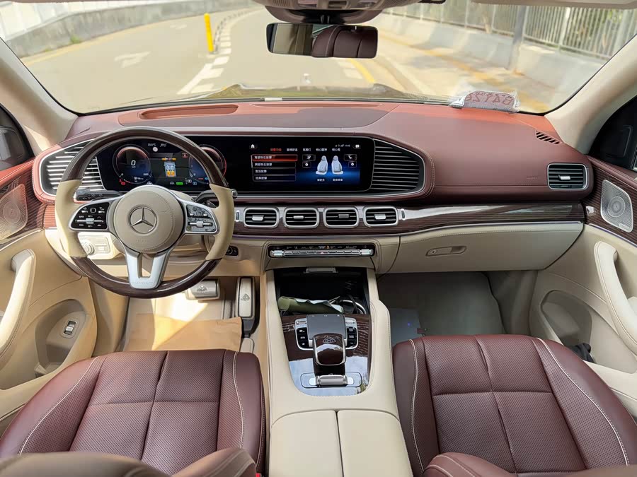 Mercedes-Benz Maybach GLS 2021 car image #27