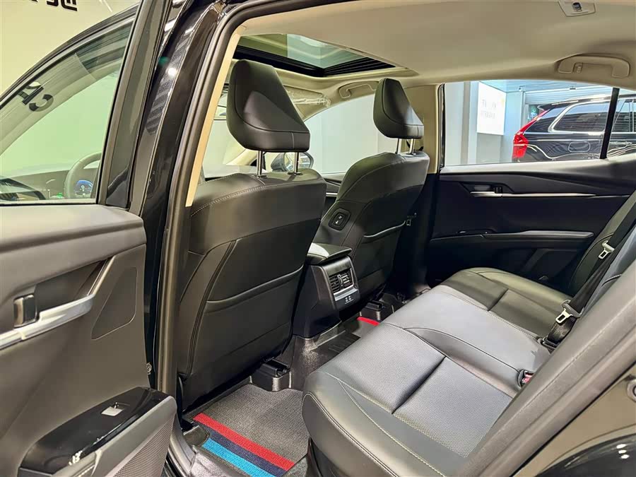 Toyota Camry 2025 car image #27