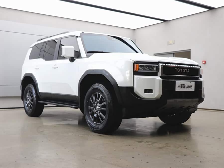 Toyota Land Cruiser Prado 2025 car image #27