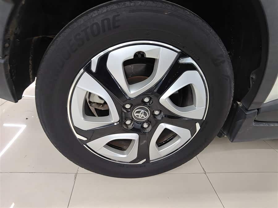 Toyota C-HR EV 2021 immagine di auto #27