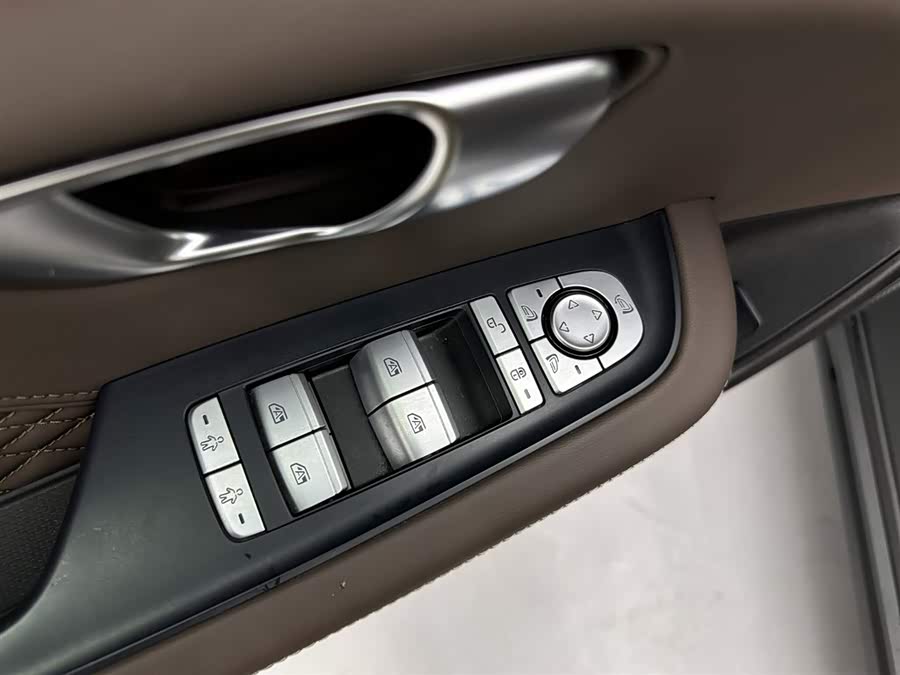 BYD Han 2023 car image #27