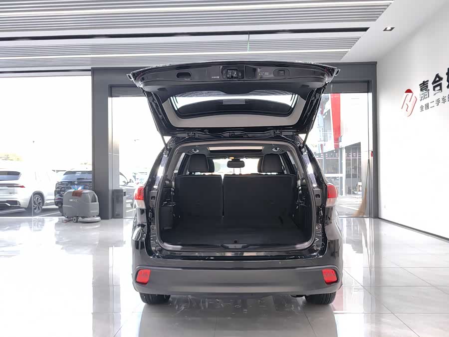 Toyota Highlander 2020 car image #27