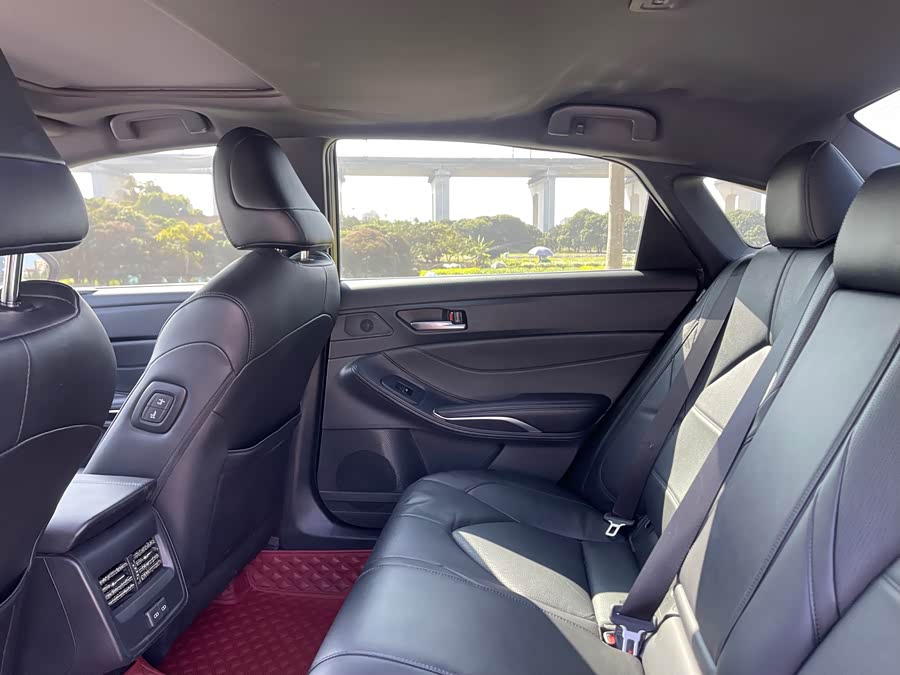 Toyota Avalon 2022 car image #27