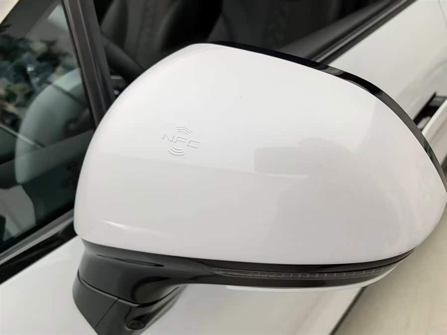 BYD SongL DM-i 2025 #27 BYD SongL DM-i 2025 car image #27