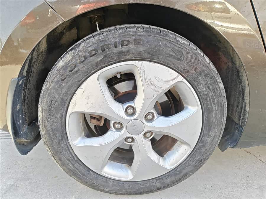 起亚 佳乐 2015 汽车图片 #27