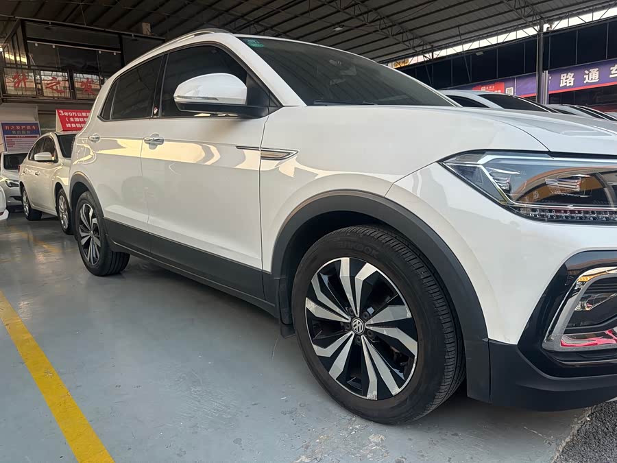 Volkswagen T-Cross 2020 car image #27