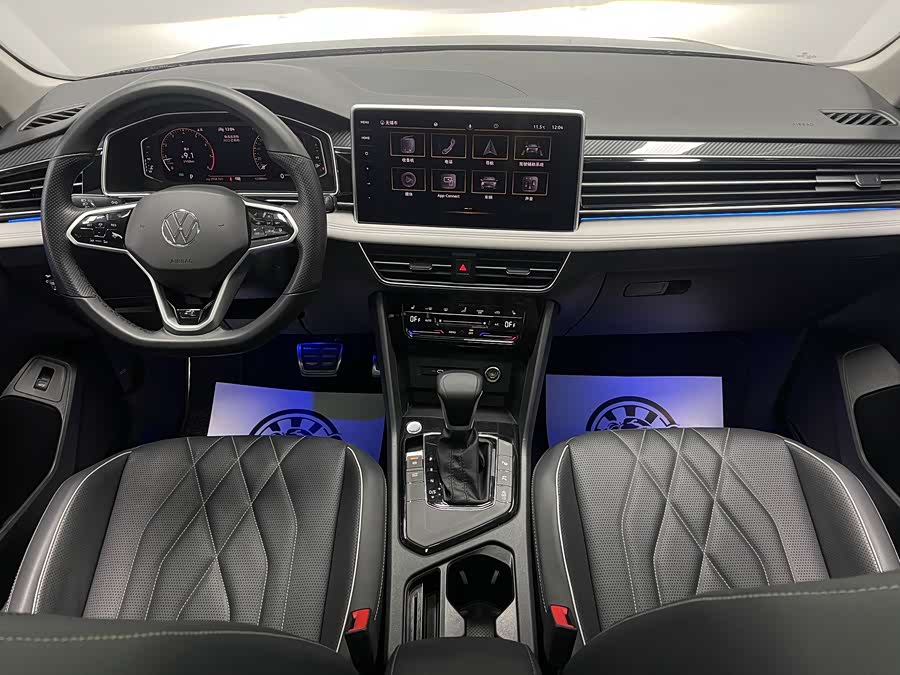 Volkswagen Tiguan L 2022 car image #27