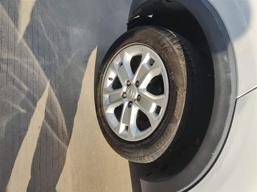 Changan CS15 2018 صورة سيارة #27