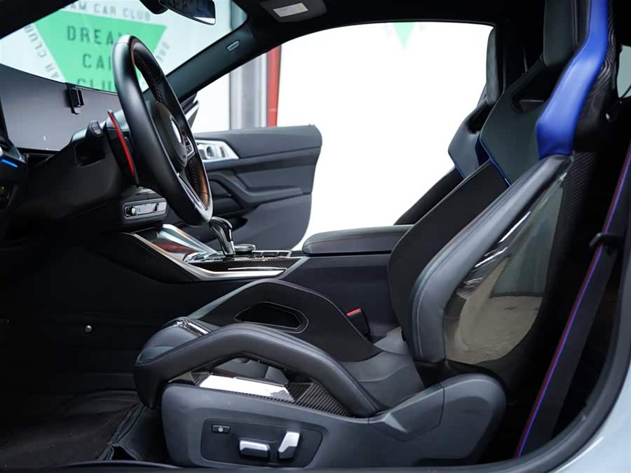 BMW M4 2024 imagem de carro #27