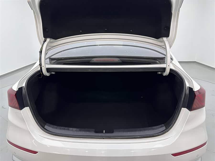 Kia K3 2019 car image #27