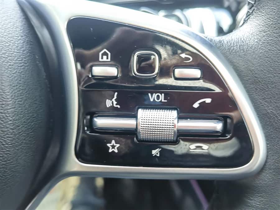 Mercedes-Benz GLB Class 2020 car image #27