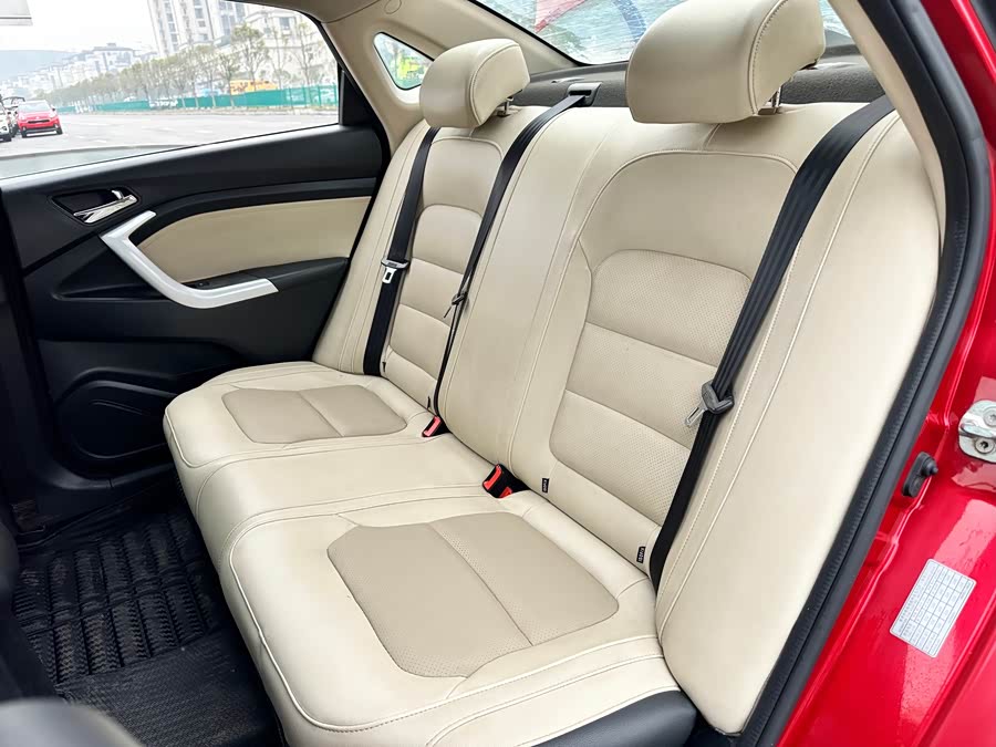 Changan Alsvin V7 2015 car image #27