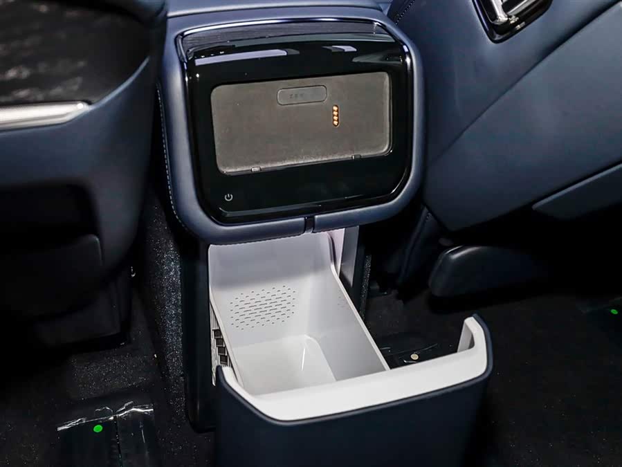 Zeekr 9X 2025 car image #27