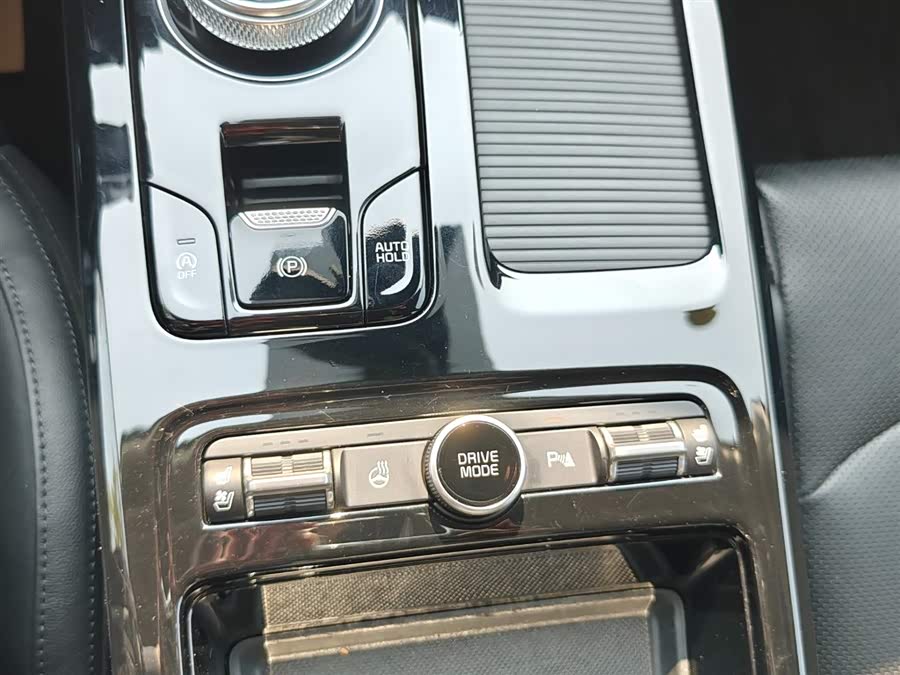 Kia K5 2021 car image #27