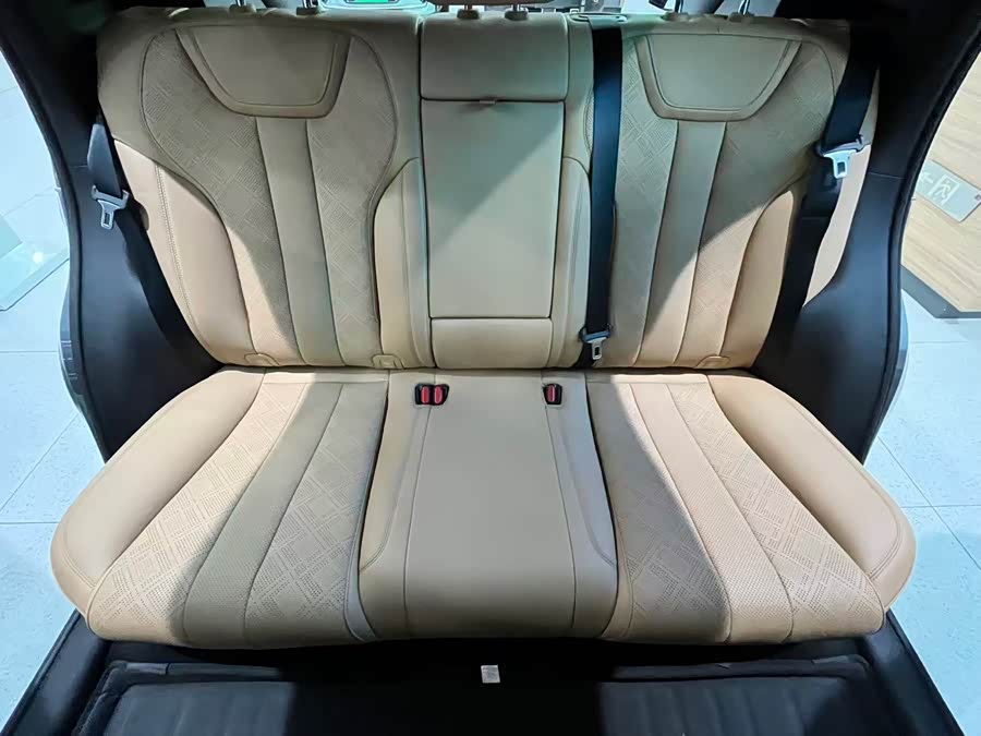 BYD SongL DM-i 2024 #27 BYD SongL DM-i 2024 car image #27