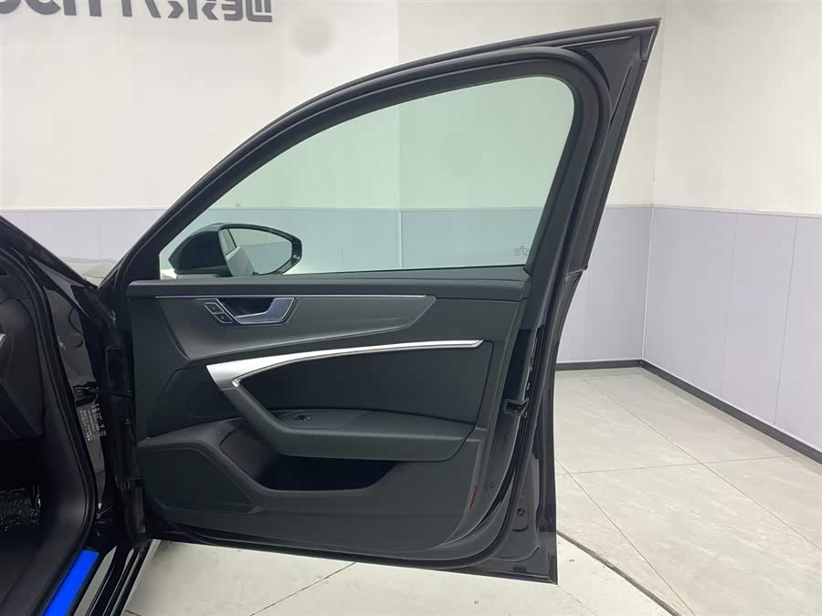 Audi A6L car image #27