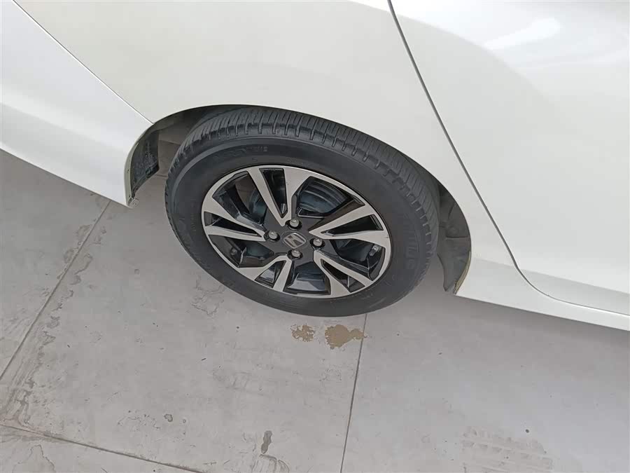 Honda Greiz 2017 #27 Honda Greiz 2017 car image #27