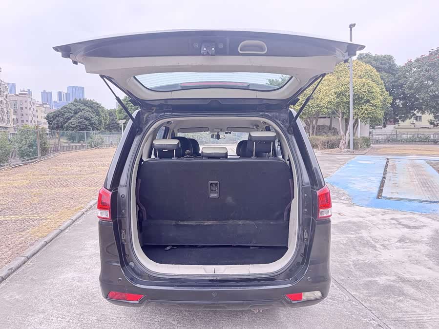 Forthing S500 2016 car image #27