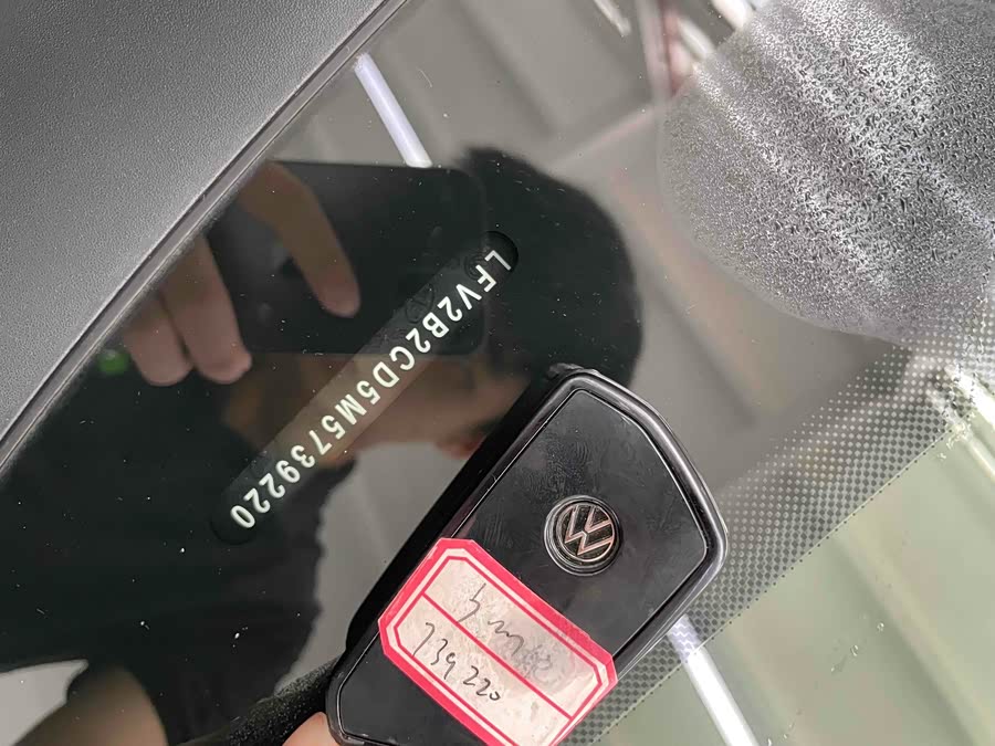 Volkswagen Golf 2021 car image #27