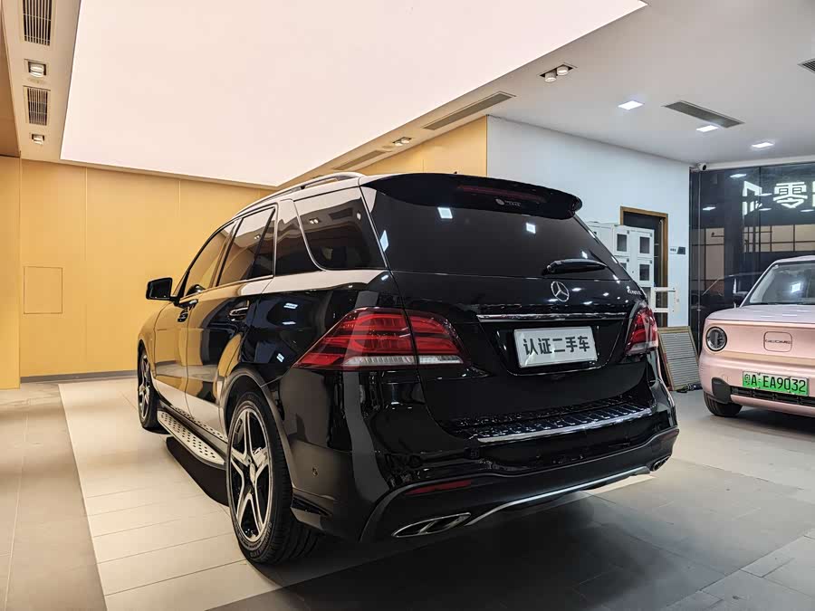 Mercedes-Benz GLE Class 2016 car image #27
