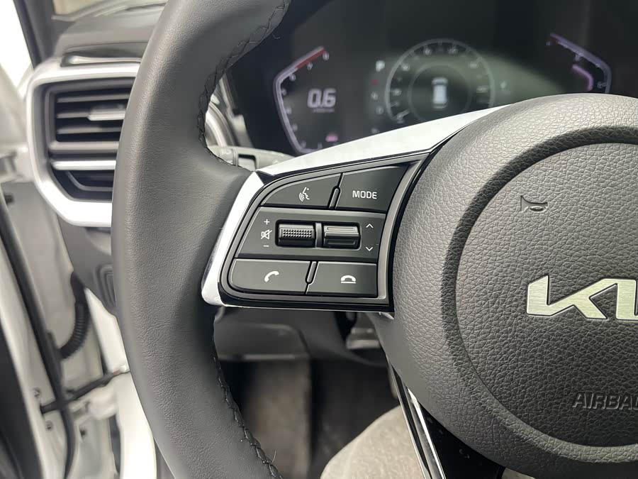 起亚 智跑 2025 汽车图片 #27