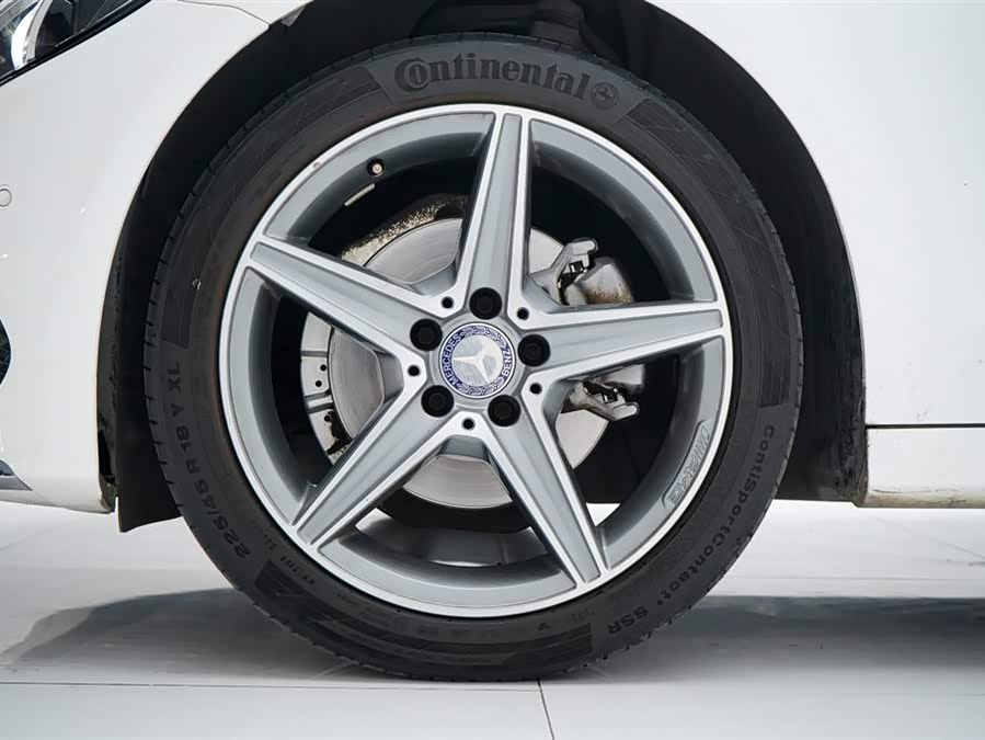 Mercedes-Benz C Class 2015 car image #27