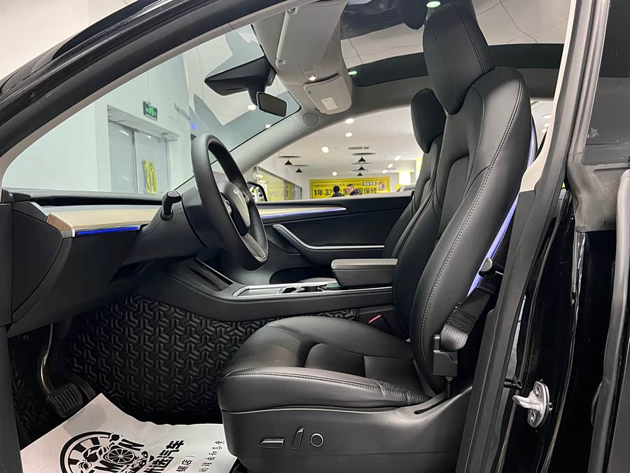 Tesla Model Y 2022 car image #27