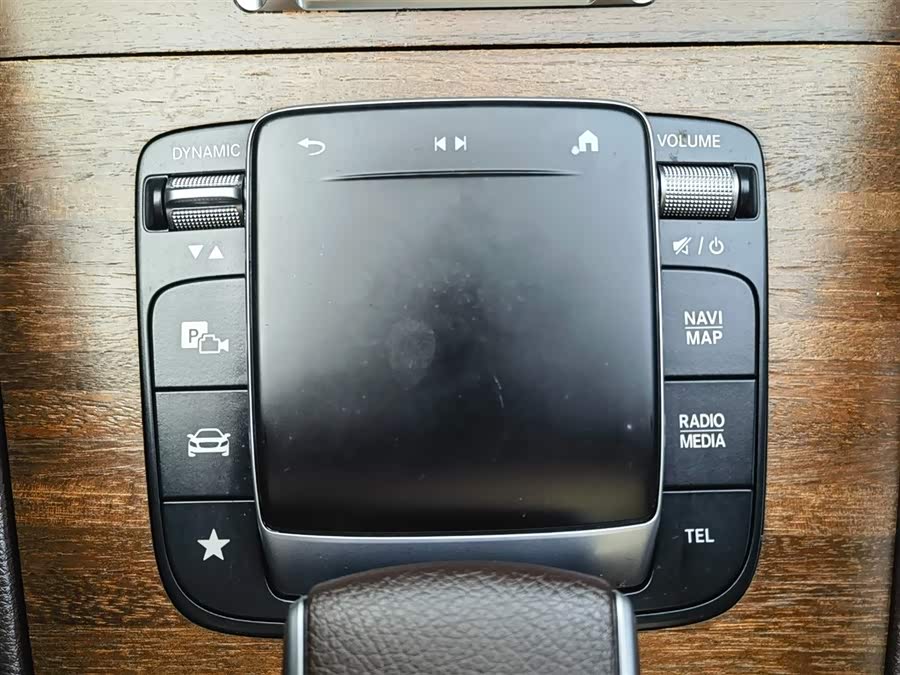 Mercedes-Benz GLE Class New Energy 2021 car image #27