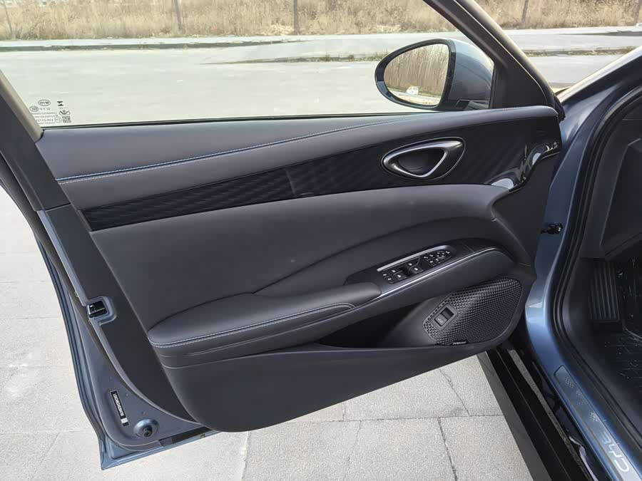 BYD Seal 2025 car image #27