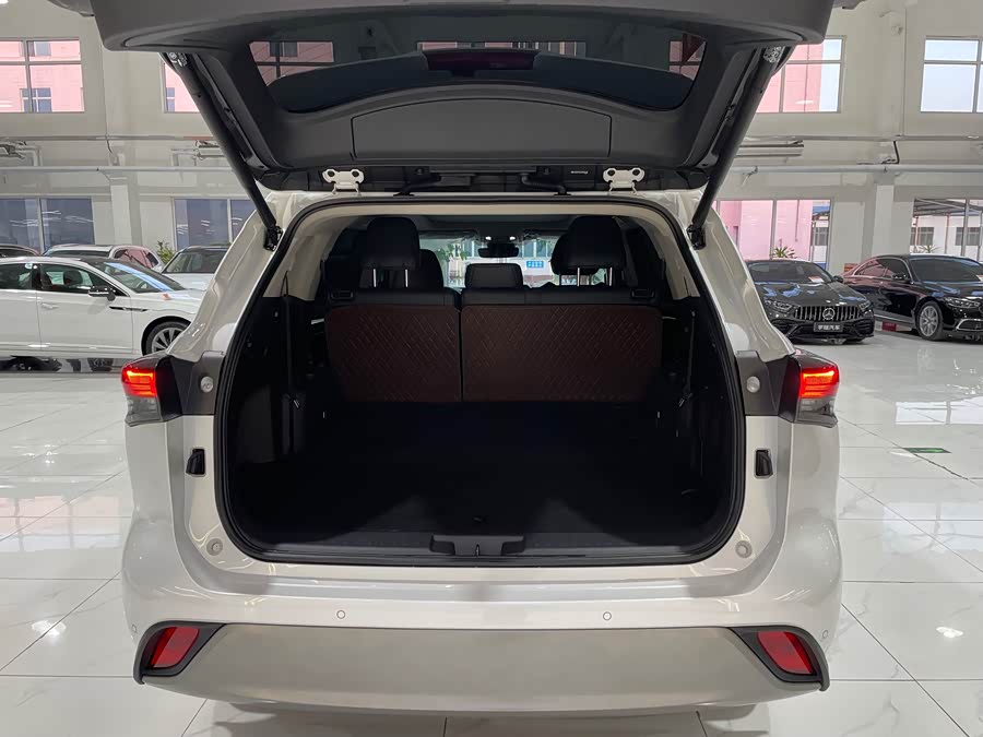 Toyota Highlander 2023 #27 Toyota Highlander 2023 car image #27