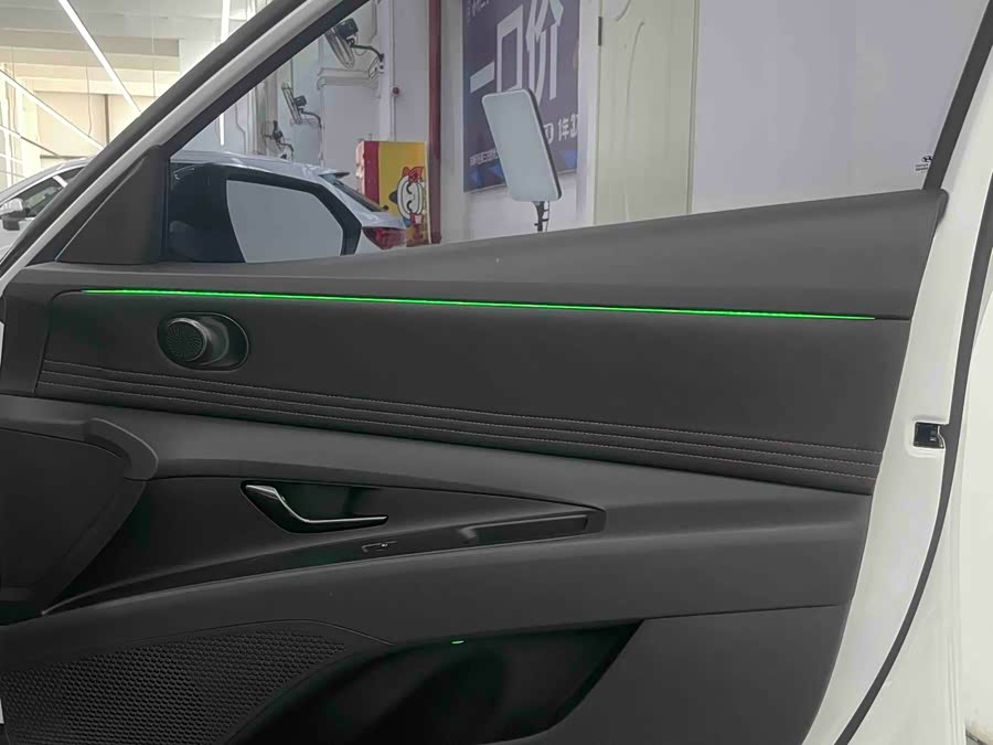 Hyundai Elantra 2023 car image #27