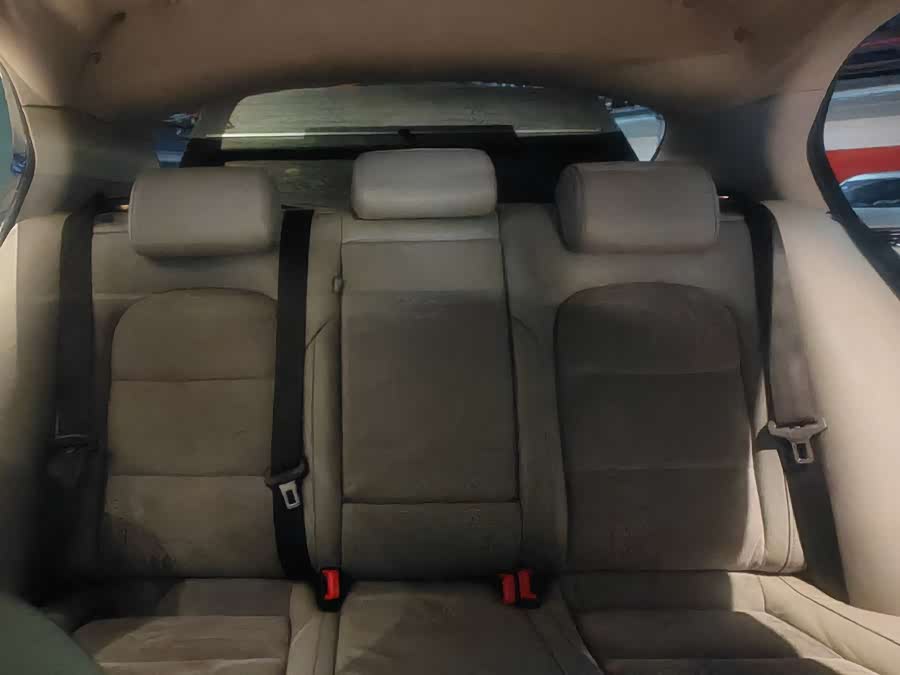 Skoda Superb 2010 car image #27