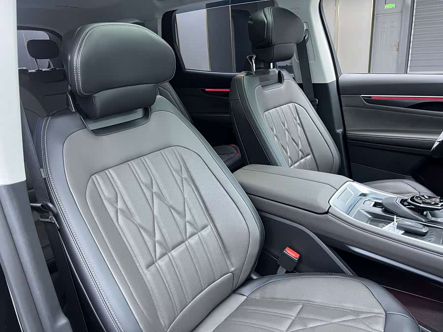 Ford Edge 2025 car image #27