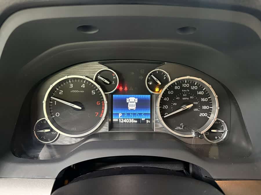 Toyota Tundra 2018 immagine di auto #27