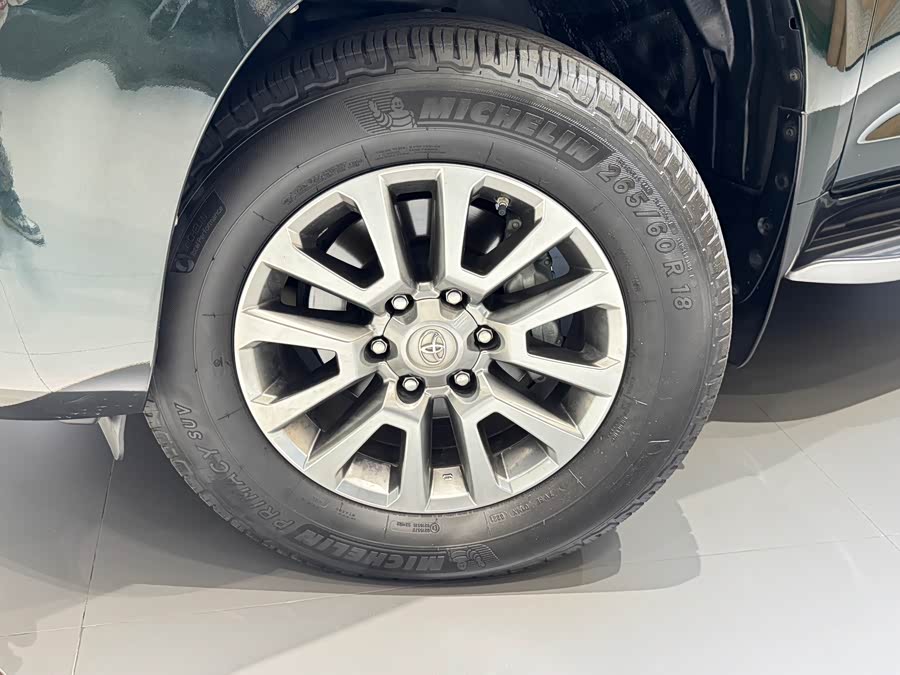 Toyota Land Cruiser Prado 2018 #27 Toyota Land Cruiser Prado 2018 car image #27