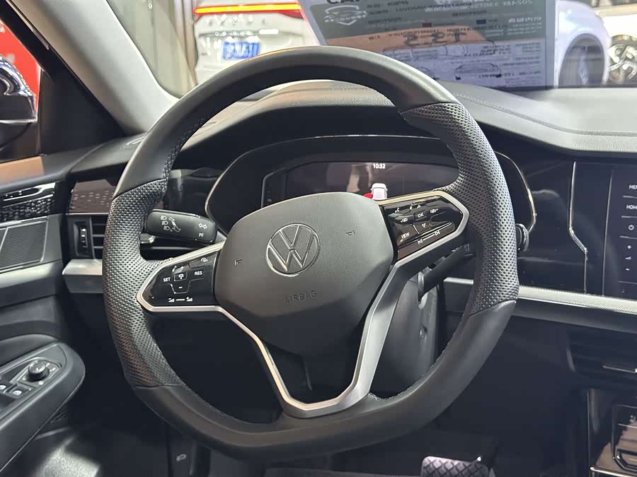 Volkswagen Passat 2024 immagine di auto #27