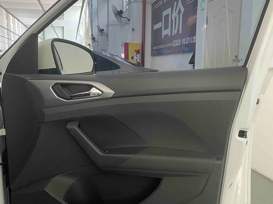 Volkswagen T-Cross 2022 car image #27