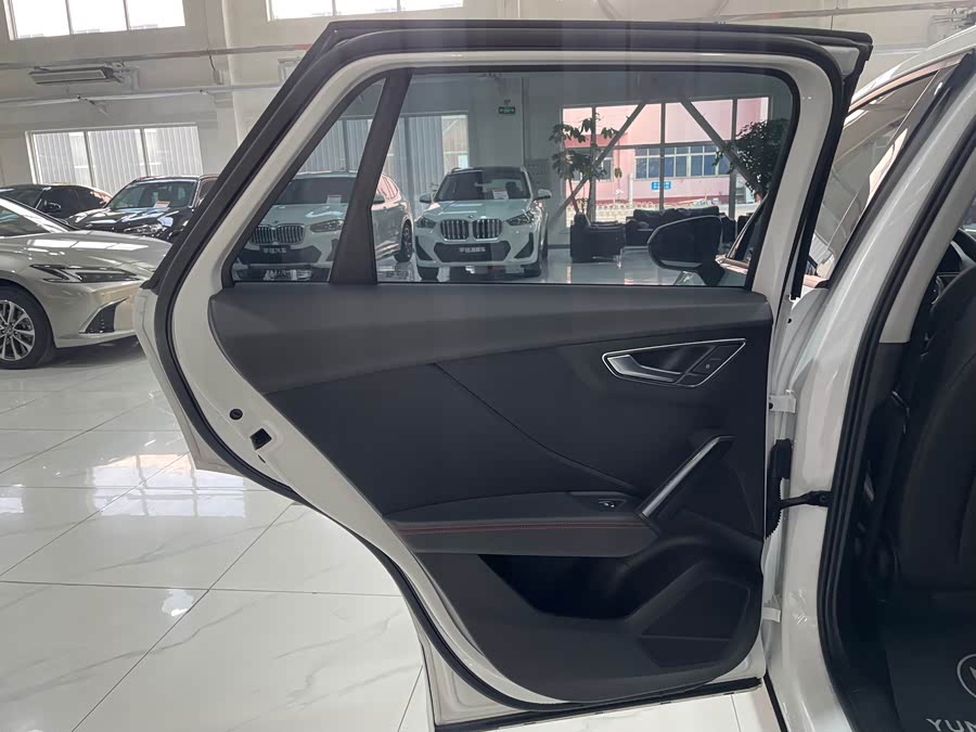 Audi Q2L 2022 #27 Audi Q2L 2022 car image #27