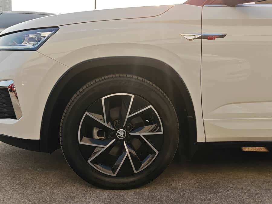 Skoda Kamiq 2021 изображение автомобиля #27