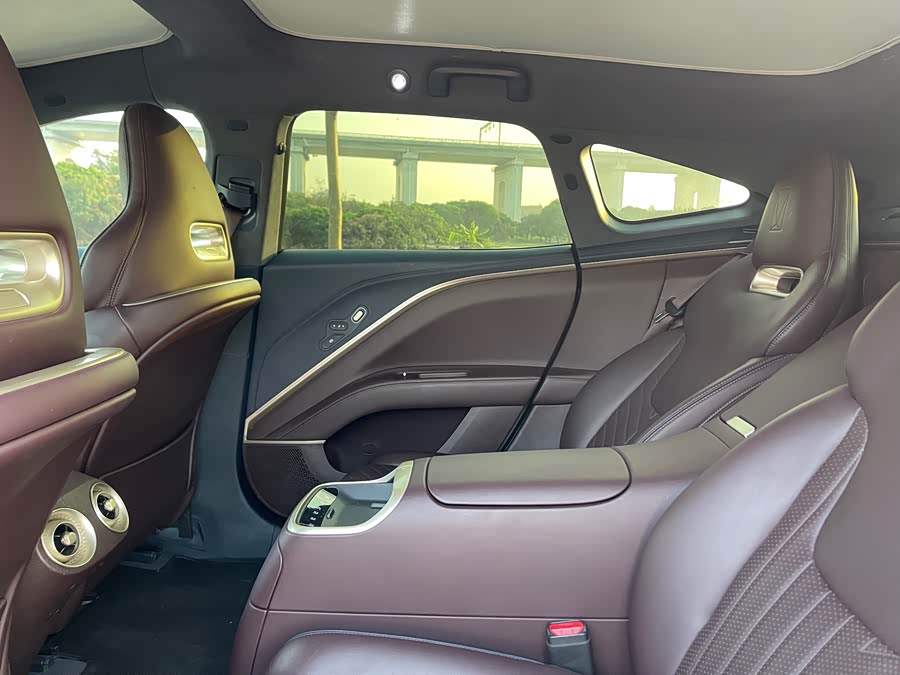 Avatr 11 2023 immagine di auto #27