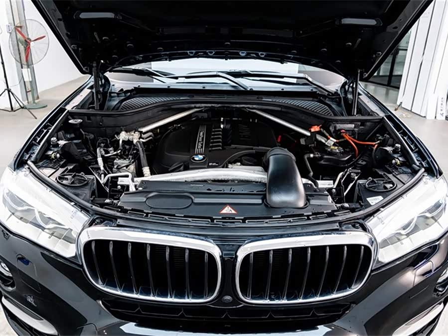BMW X6 2019 immagine di auto #27