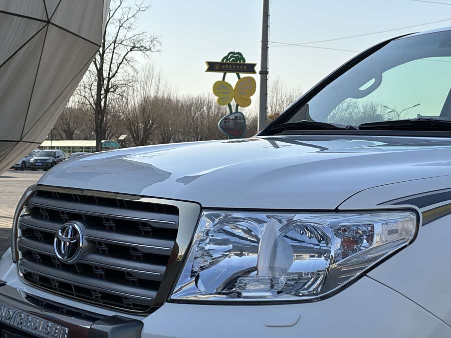 Toyota Land Cruiser 2011 immagine di auto #27