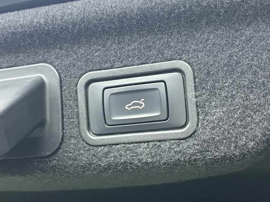 Audi A8 2013 imagen de coche #27