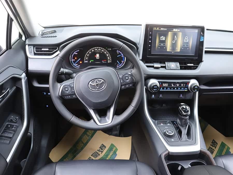 Toyota RAV4 2020 car image #27